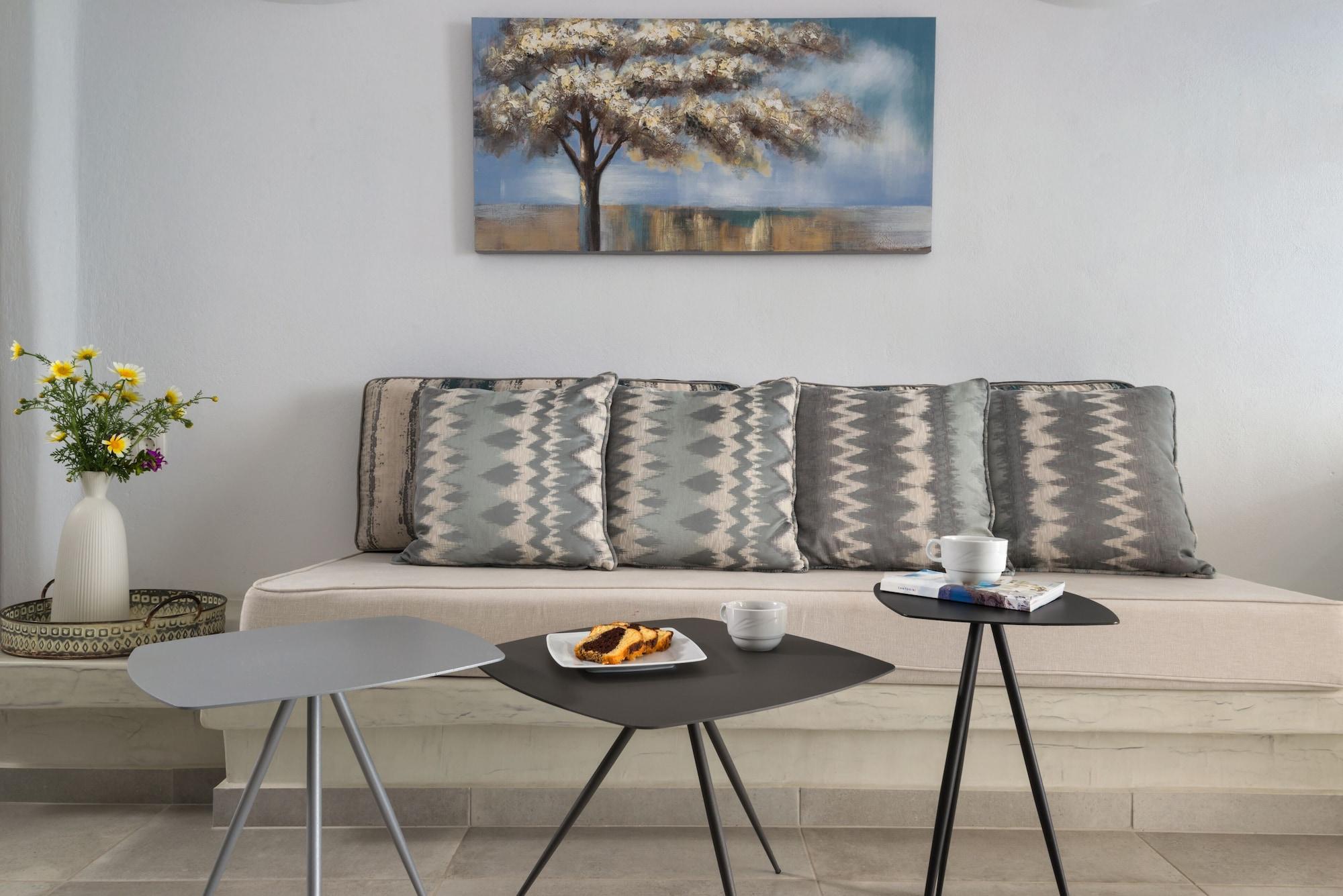 Adamant (adults Only) Fira (Santorini)