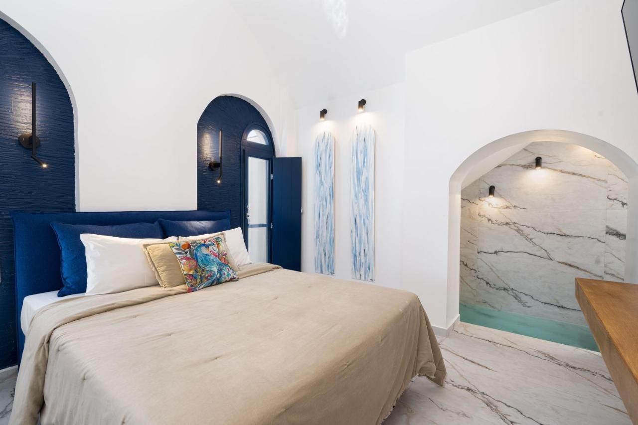 Amera * Fira (Santorini)