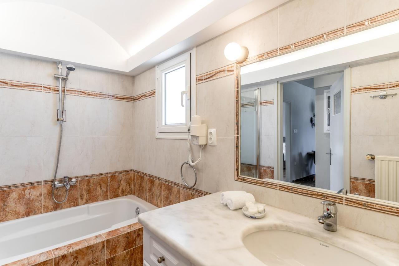 Amarie House With Sea View & Sunset View Oia