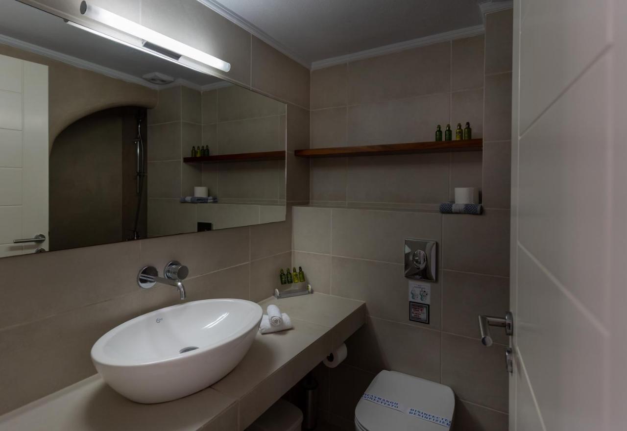 Anamnesis Aparthotel Fira (Santorini)