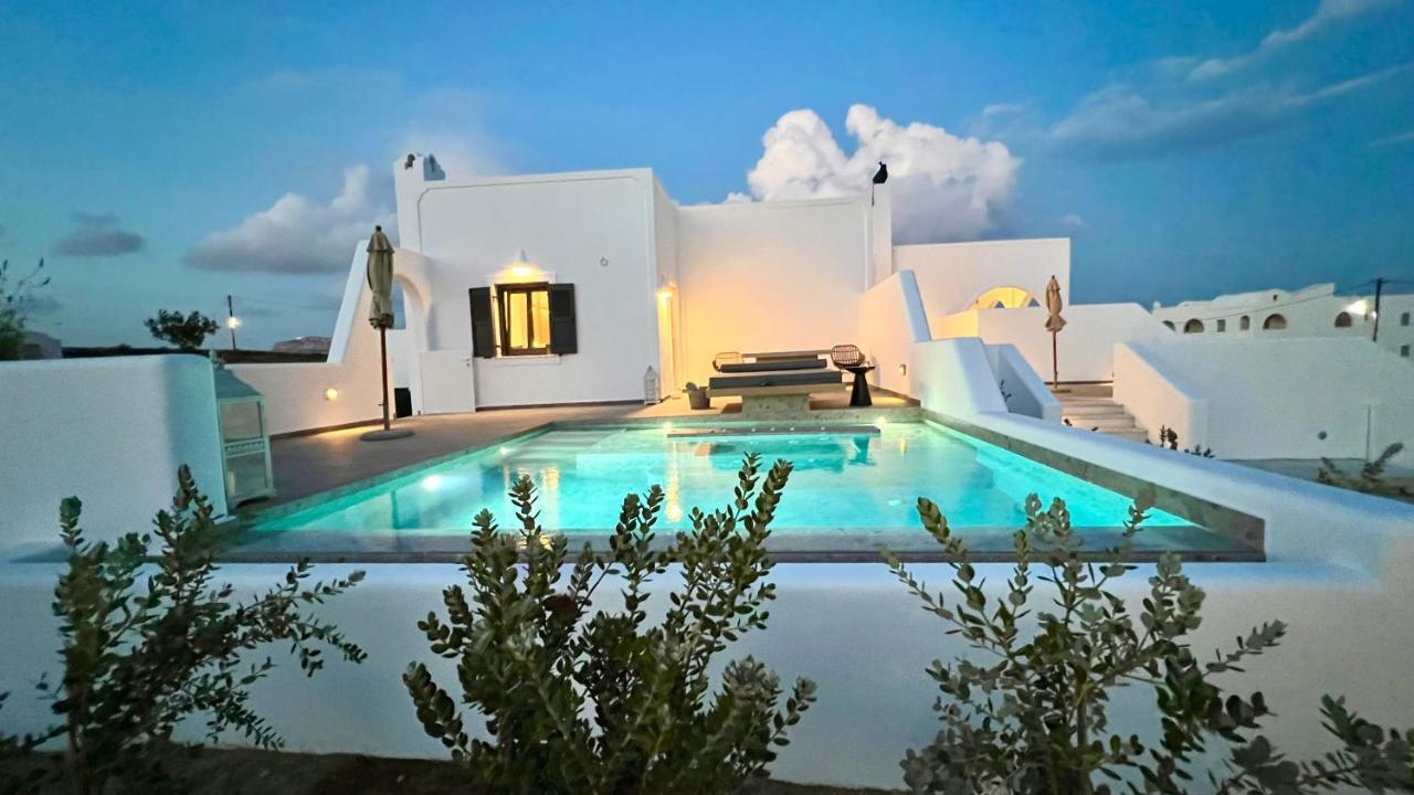 Vineyard Exclusive Suites Aparthotel Akrotiri (Santorini)