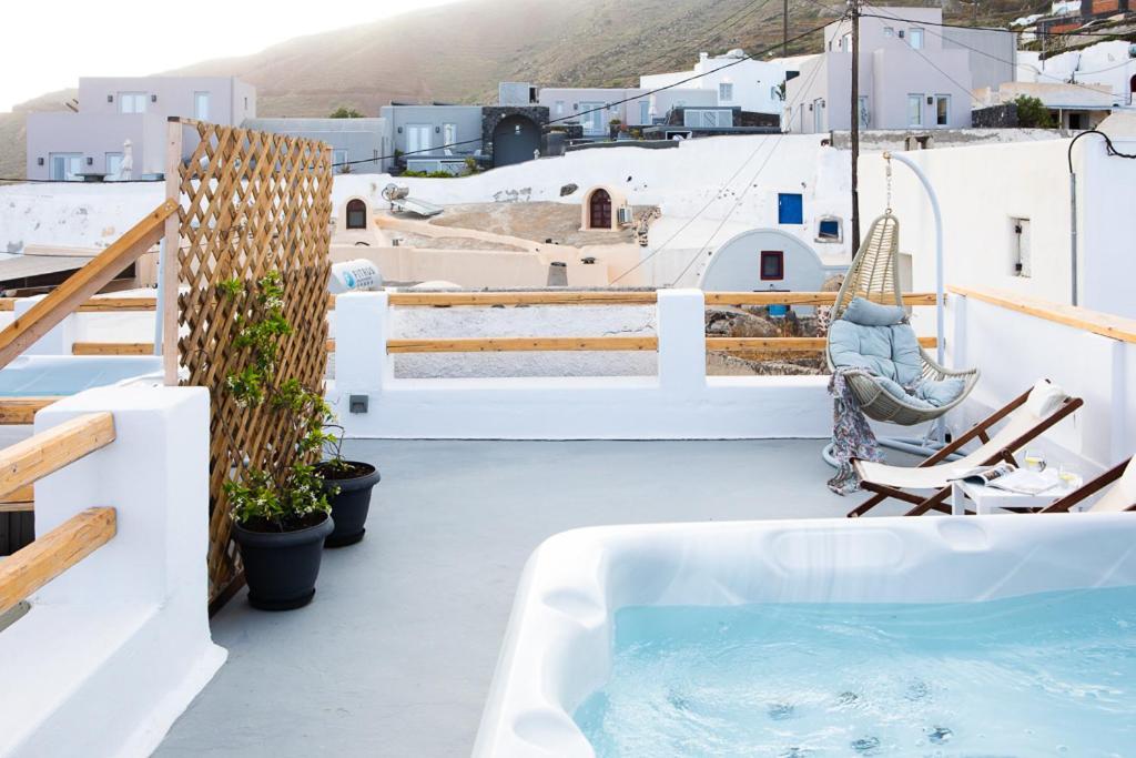 Aetheria Aparthotel 3*