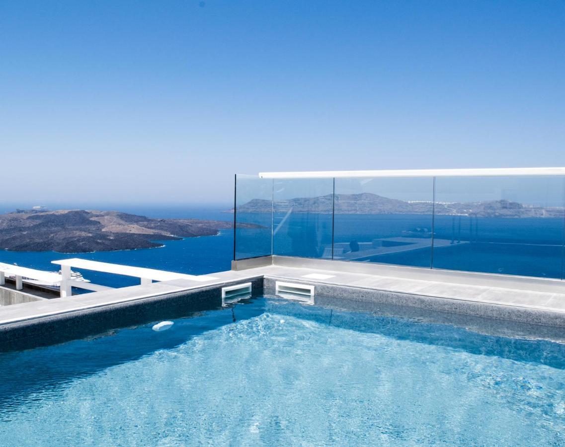 Thireas Fira (Santorini)