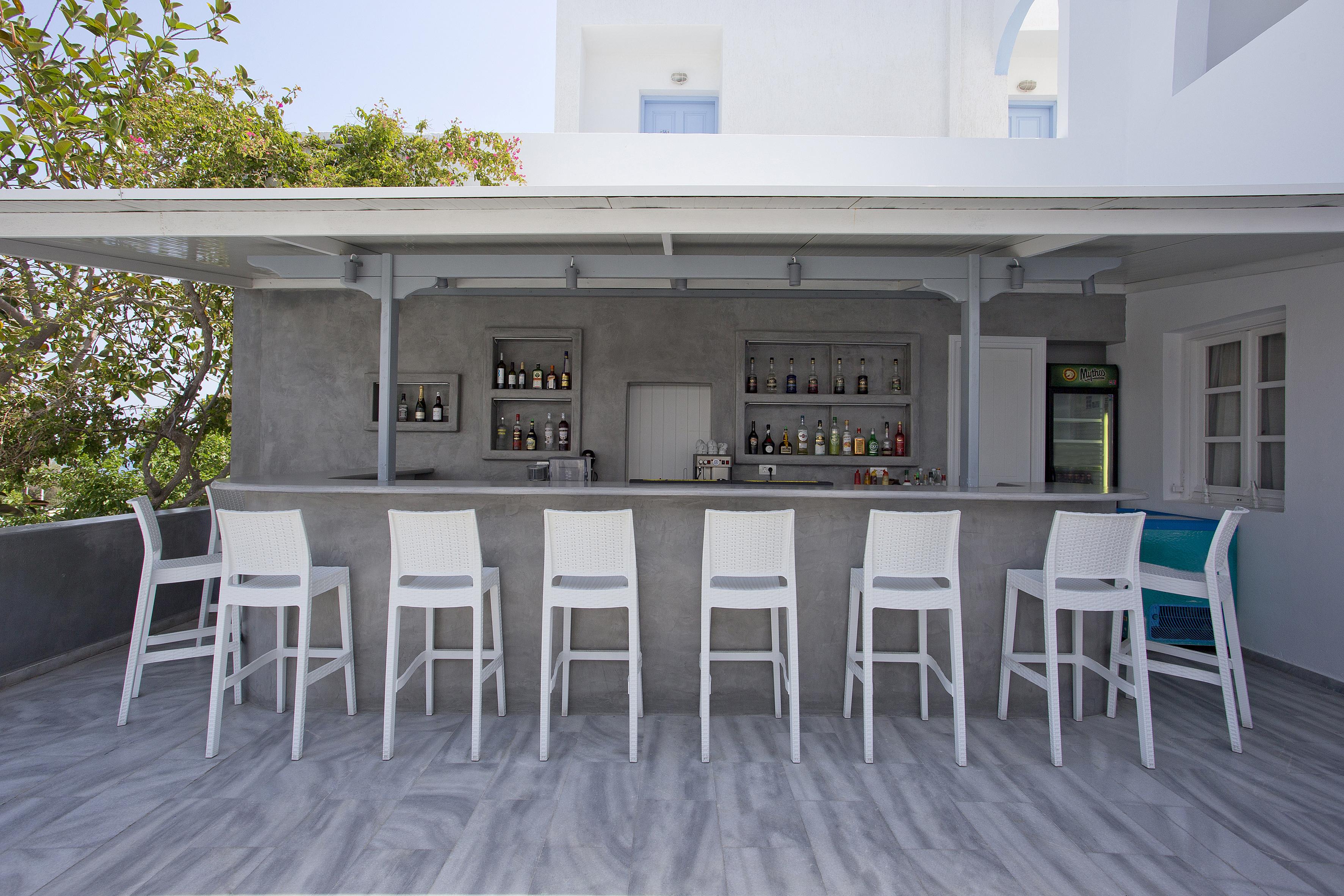 Alexandra Hotel 2*