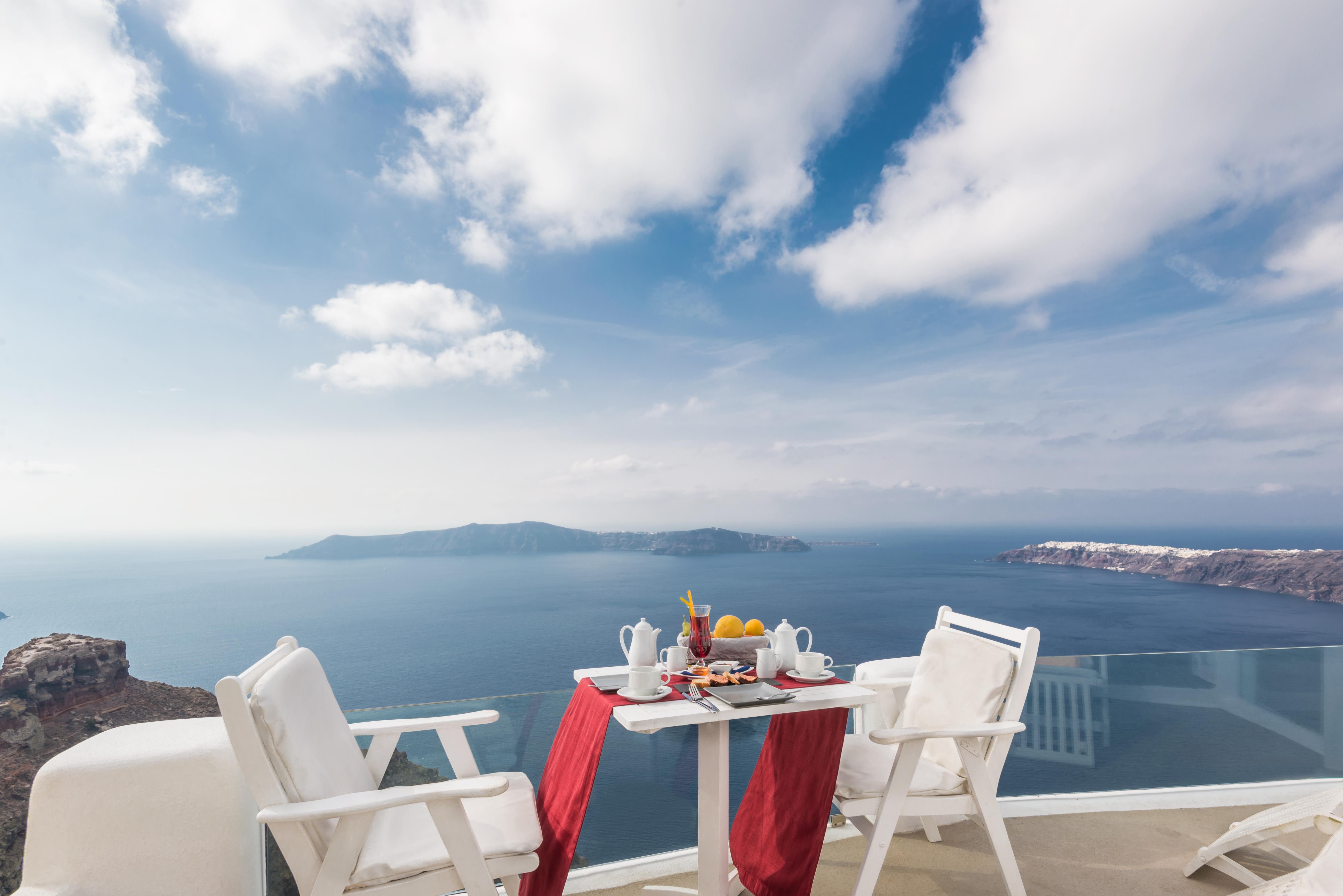 Iliovasilema & 4* Imerovigli (Santorini)