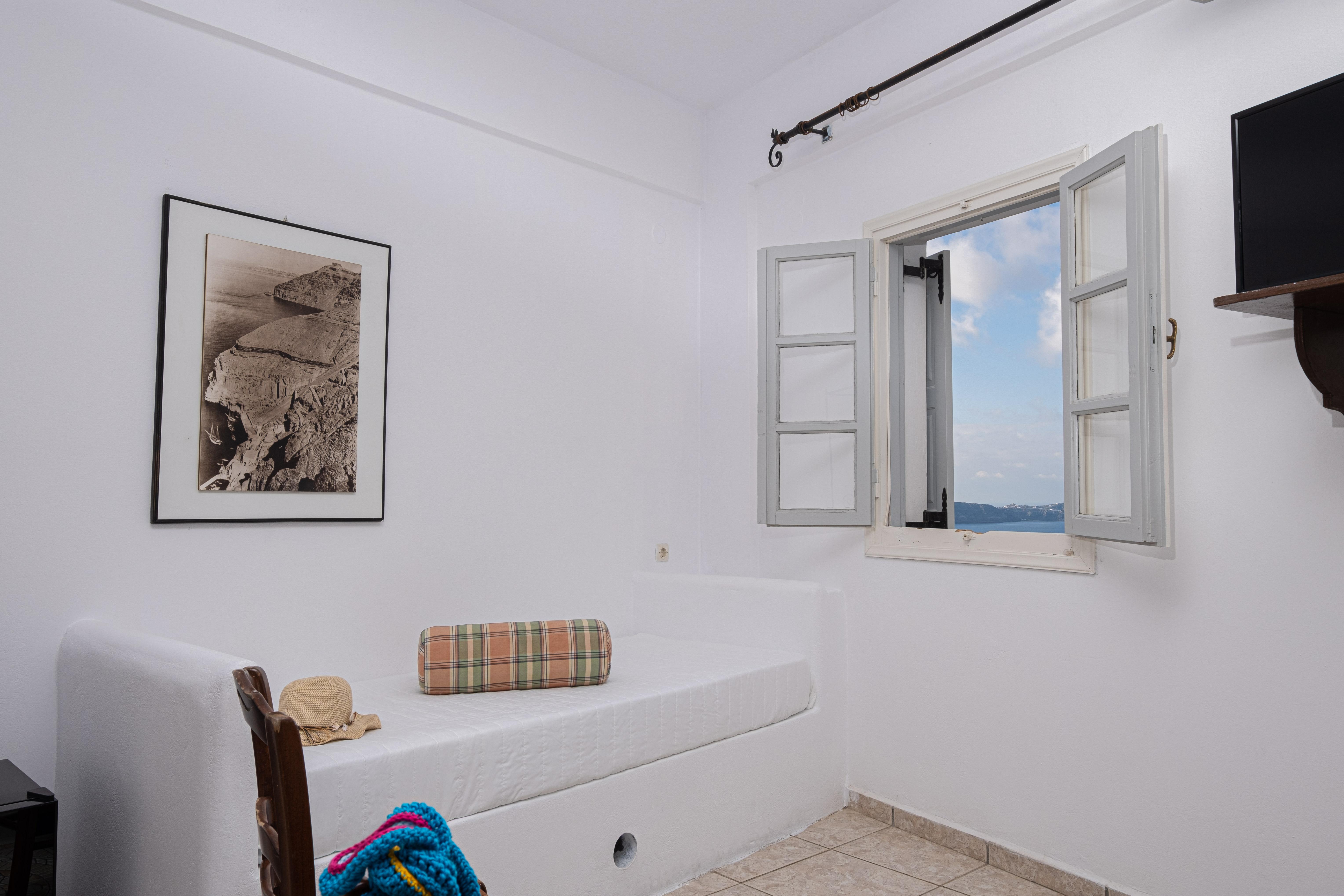 Hotel Loucas On The Cliff