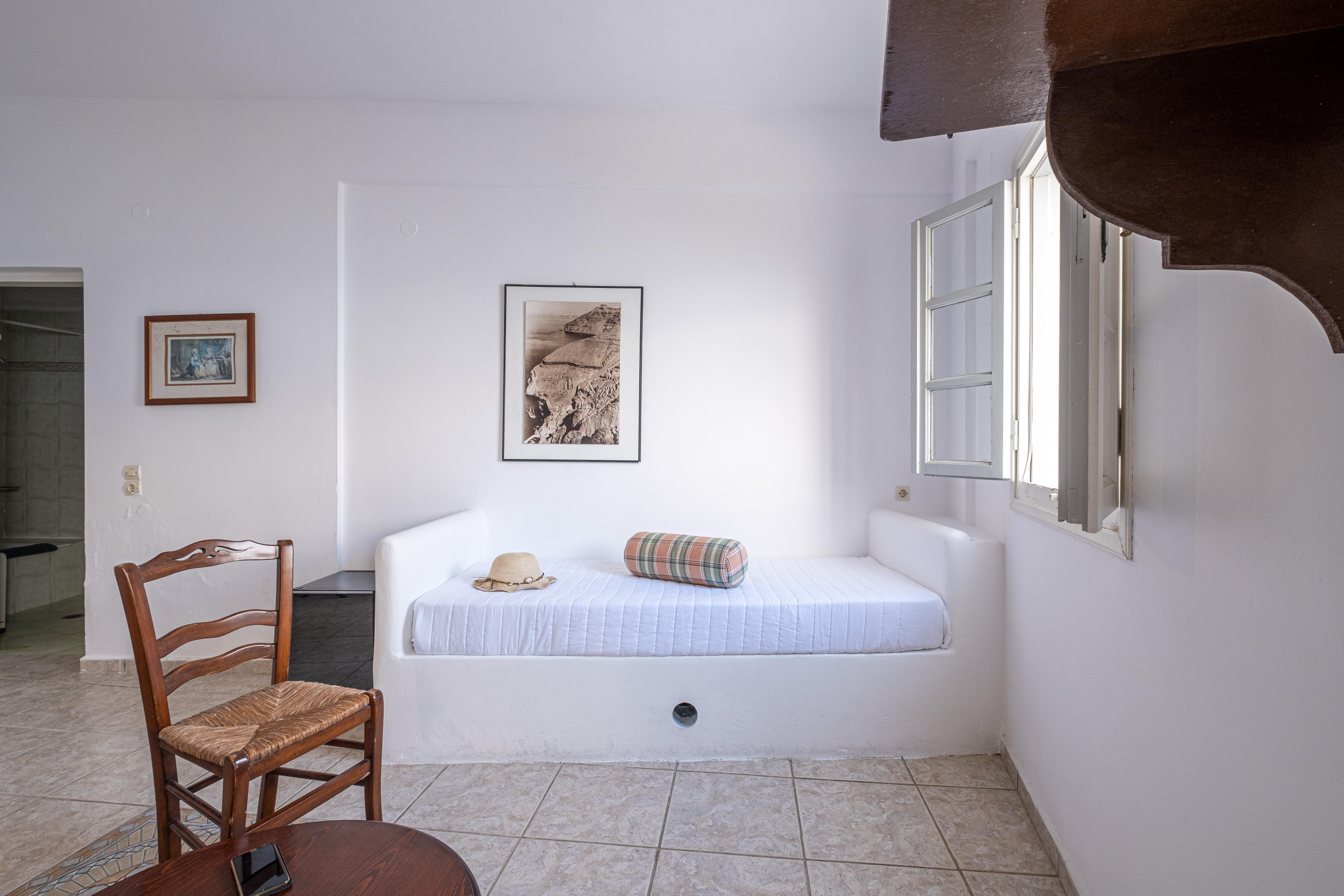 Hotel Loucas On The Cliff