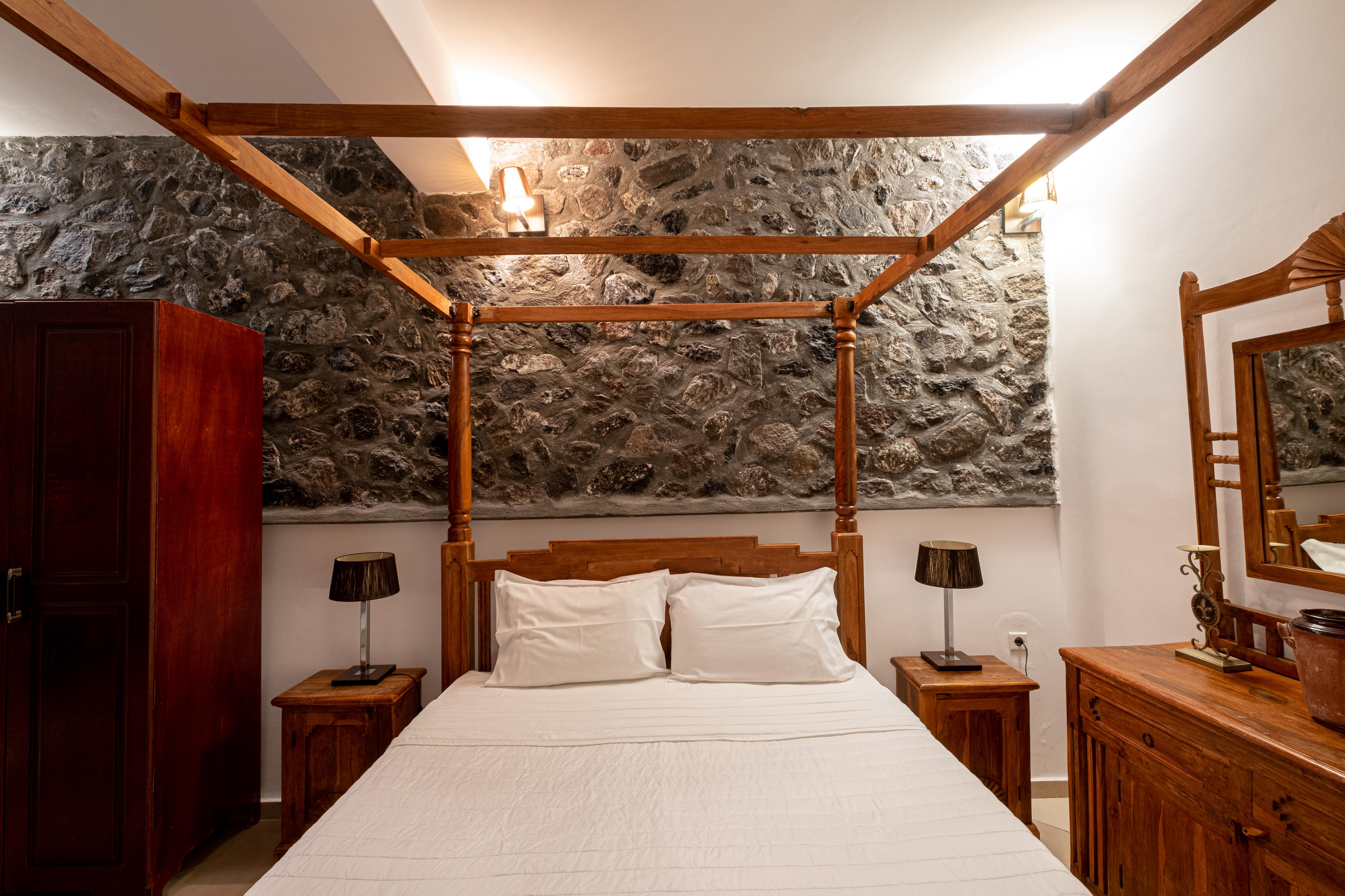 Loucas On The Cliff Hotel 3*