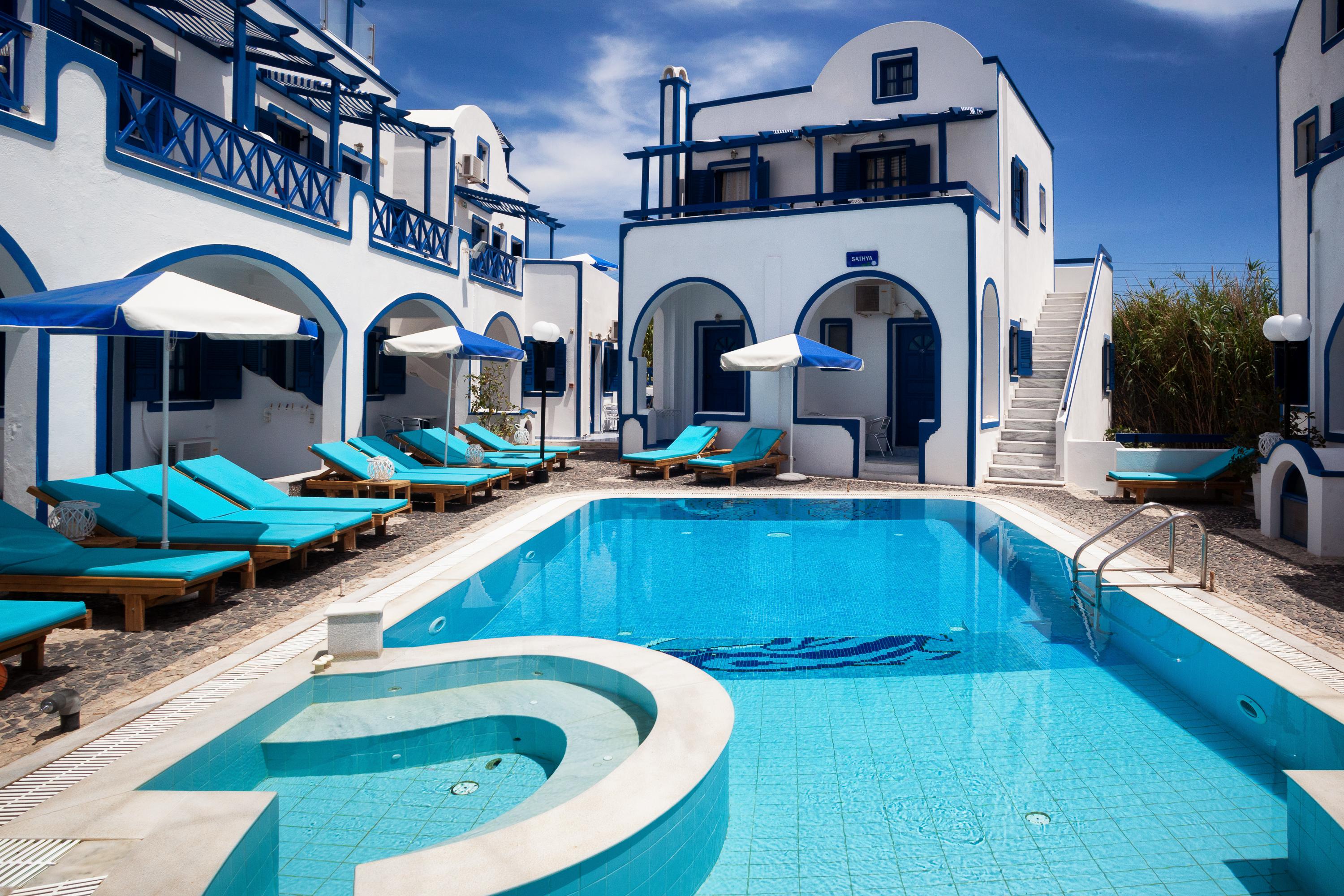 Roula & Bed & Breakfast Perissa (Santorini)