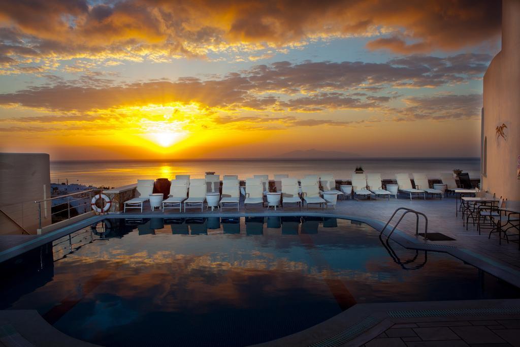 Hotel Epavlis &