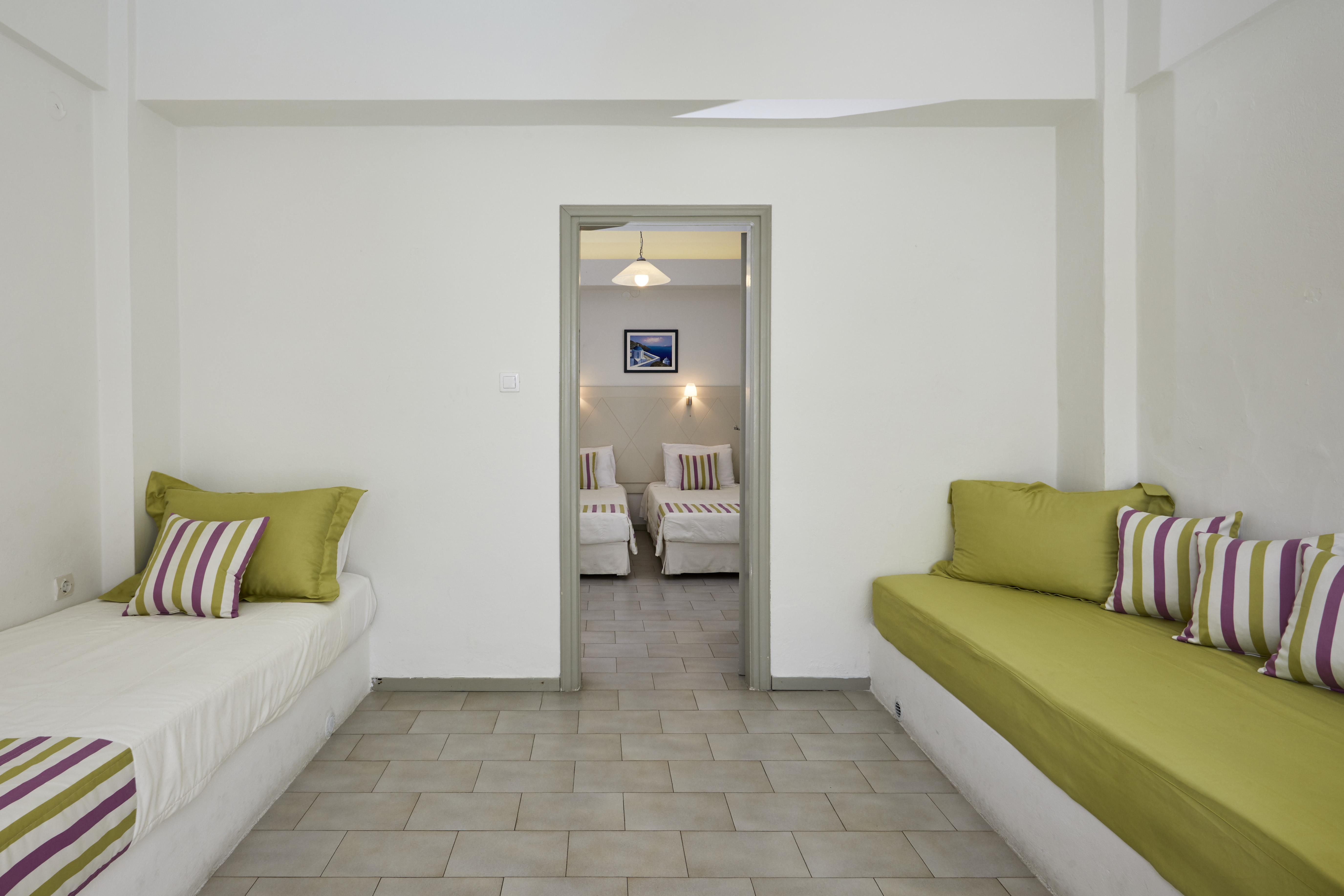 Nissos Thira Hotel 2*
