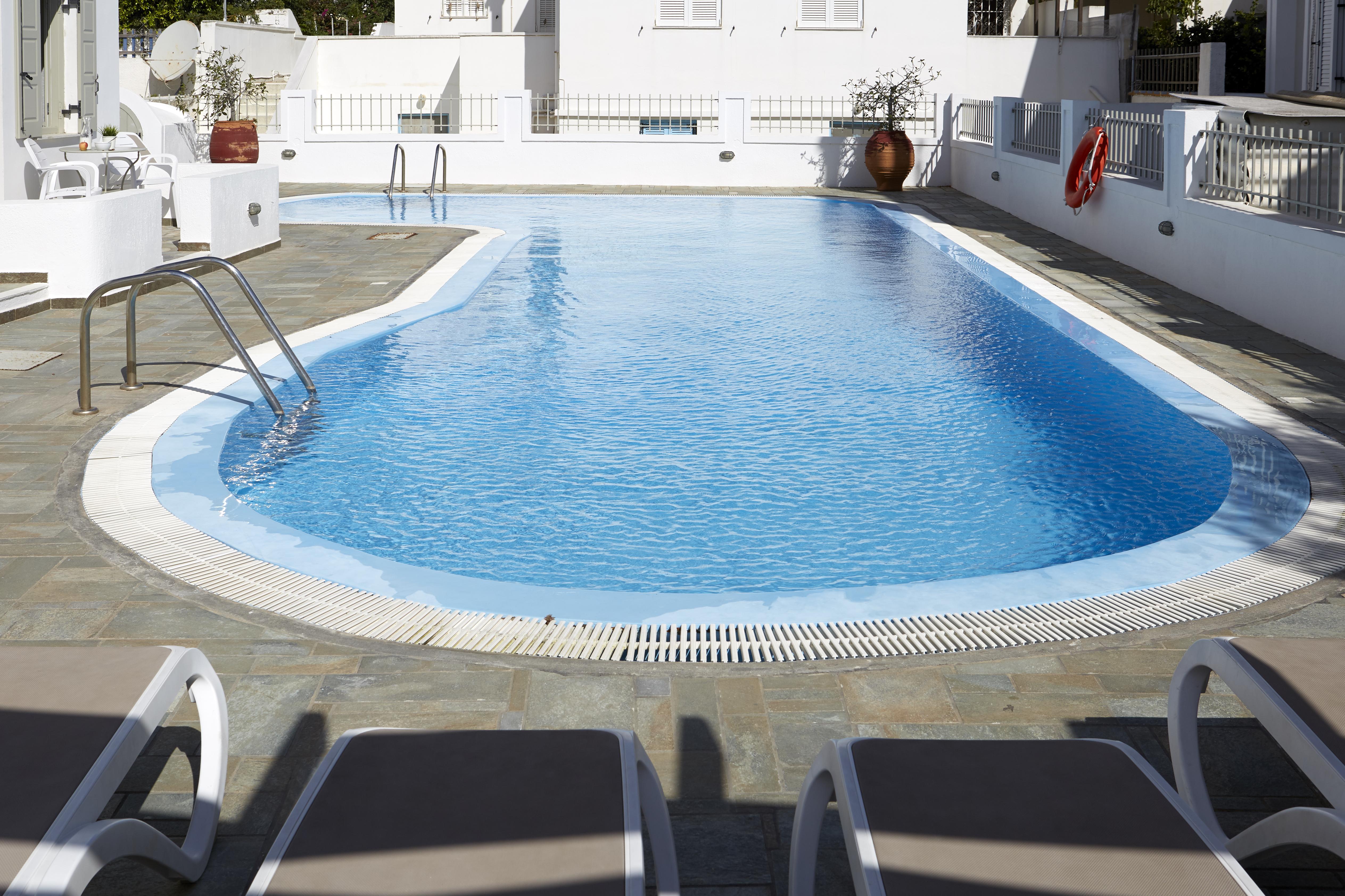 Nissos Thira Hotel