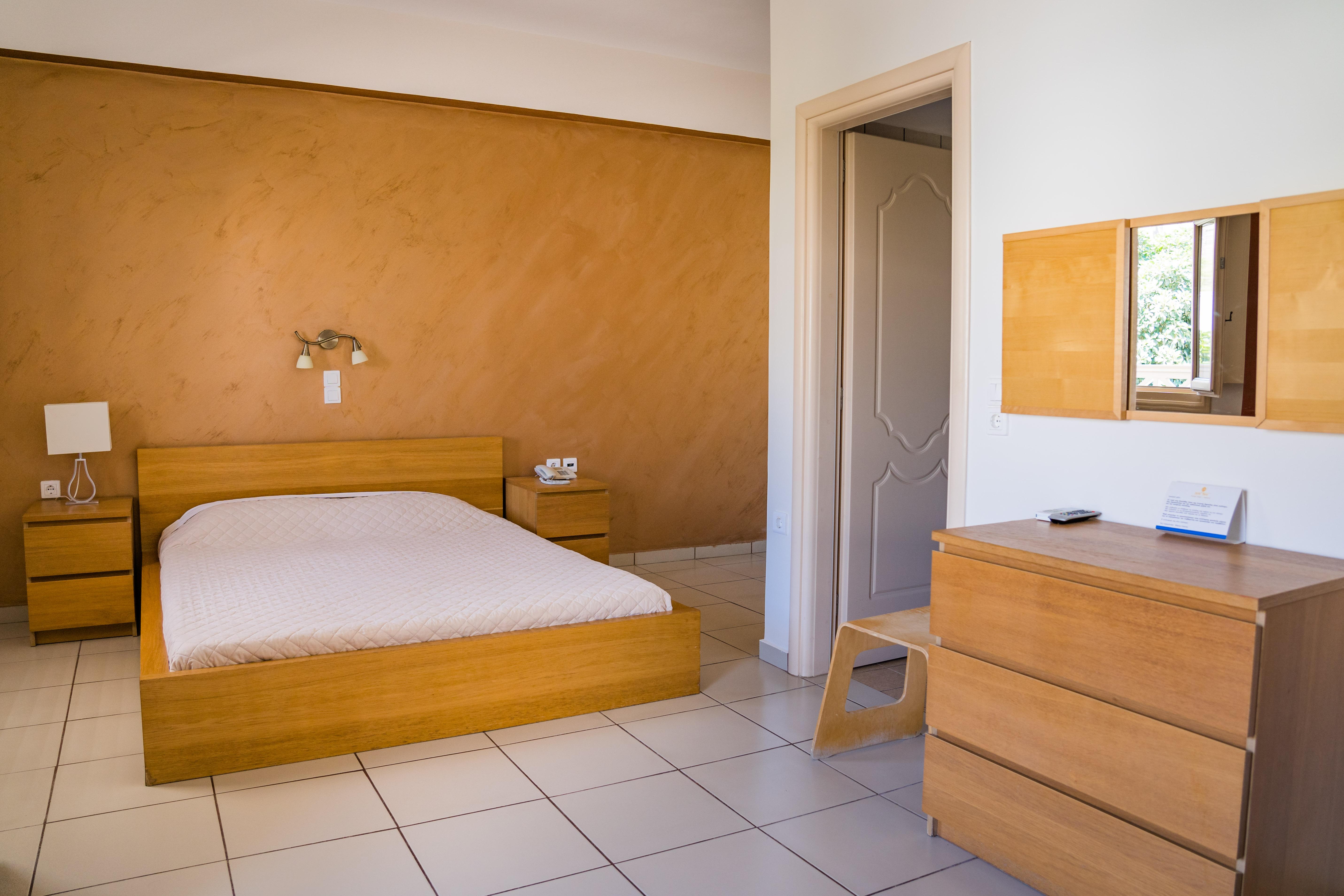 Rena Aparthotel *