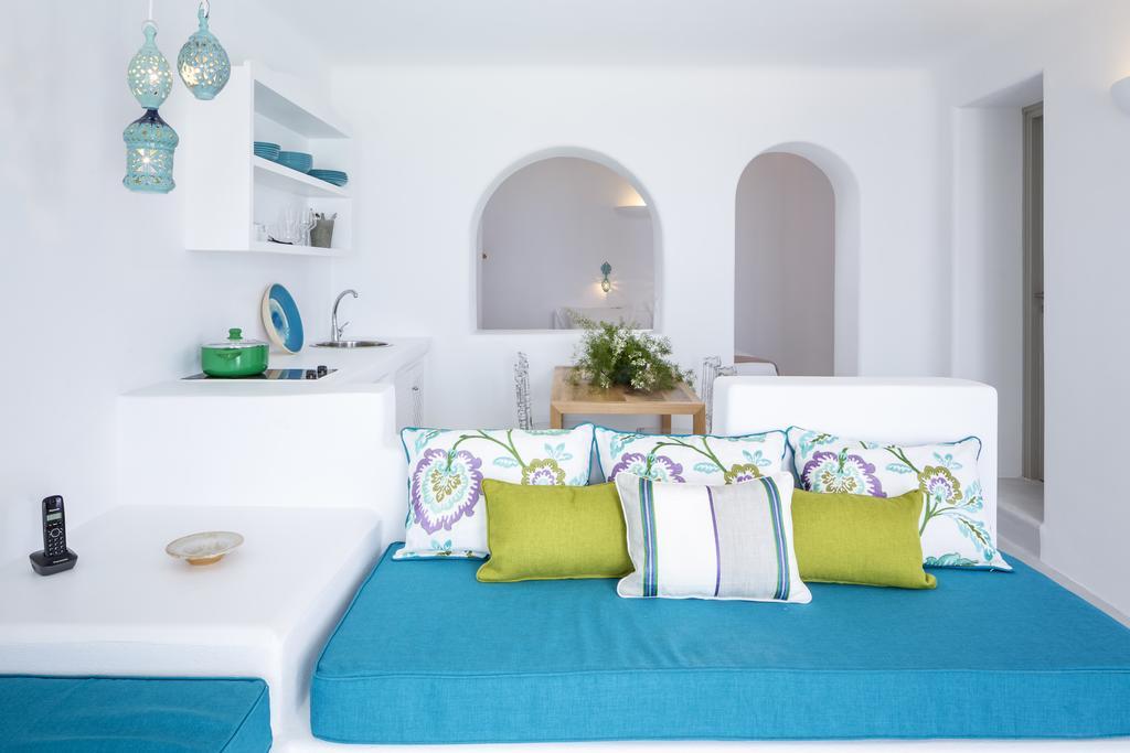 Skyfall - Adults Only Pyrgos Kallistis