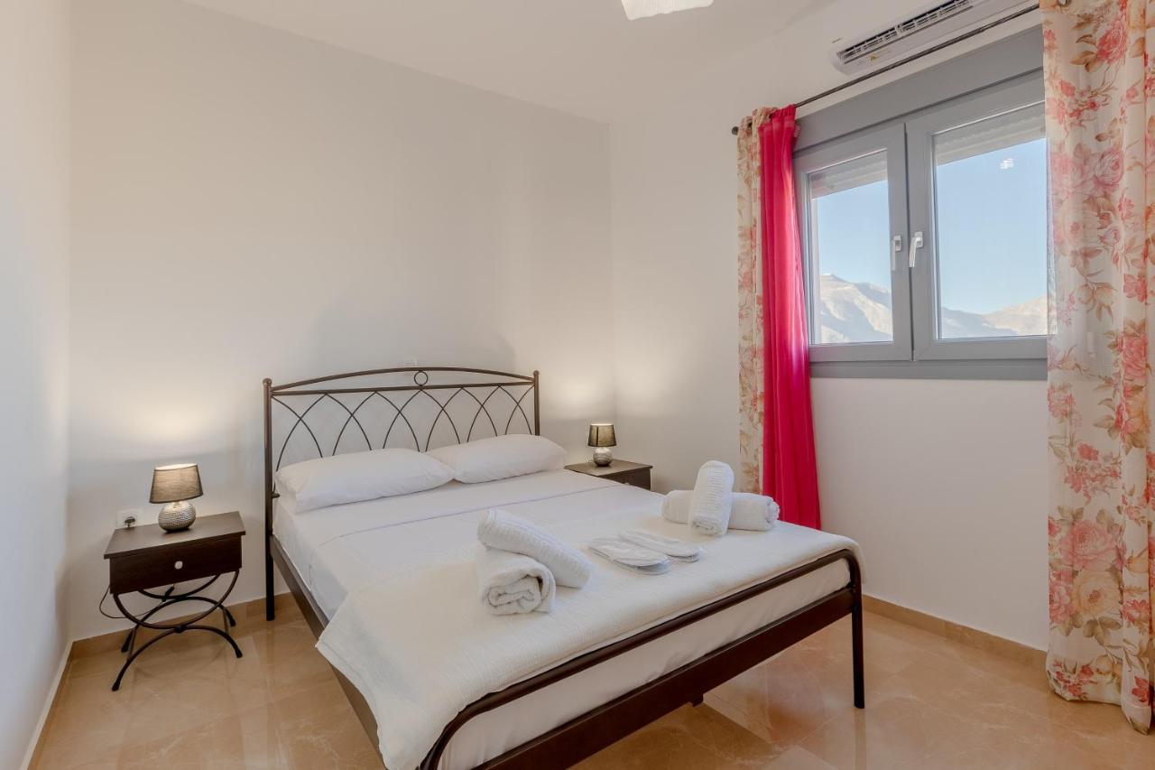 House On The Black With Sea View And Parking Holiday home *