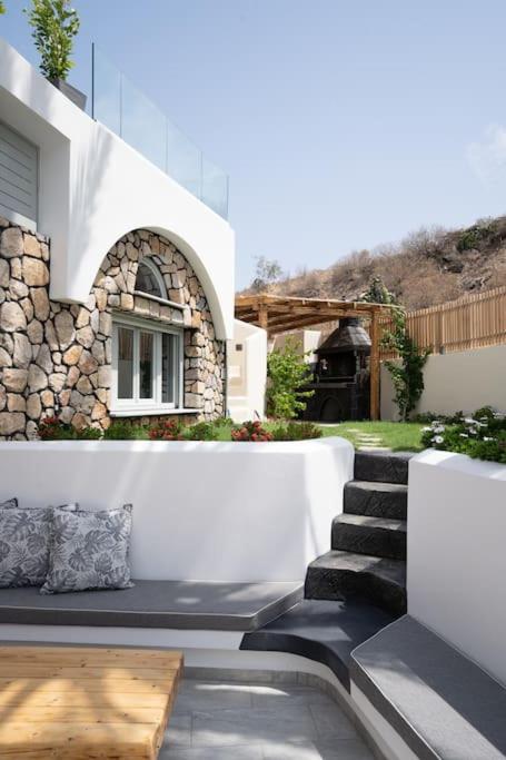 Occhio Luxury Santorini With Private Pool Aparthotel