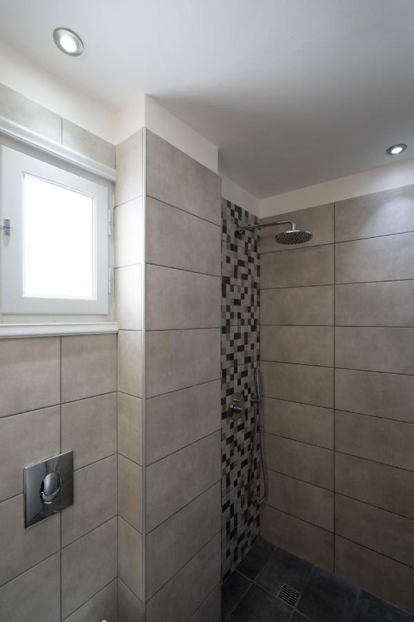 White Lily & Lofts - Adults Only 16 * Perivolos (Santorini)