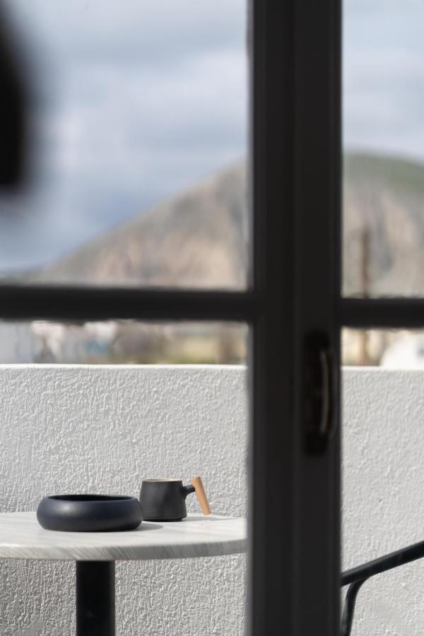 White Lily & Lofts - Adults Only 16 * Perivolos (Santorini)