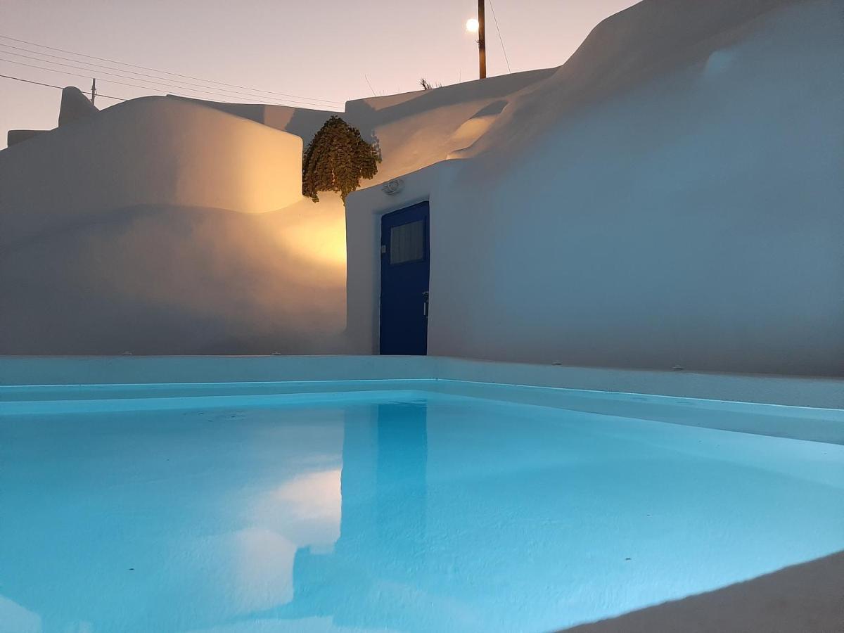 Blue Vice * Imerovigli (Santorini)