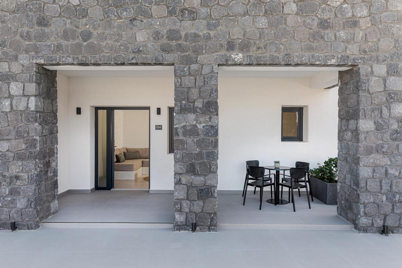 Hotel Onyx & Karterados (Santorini)