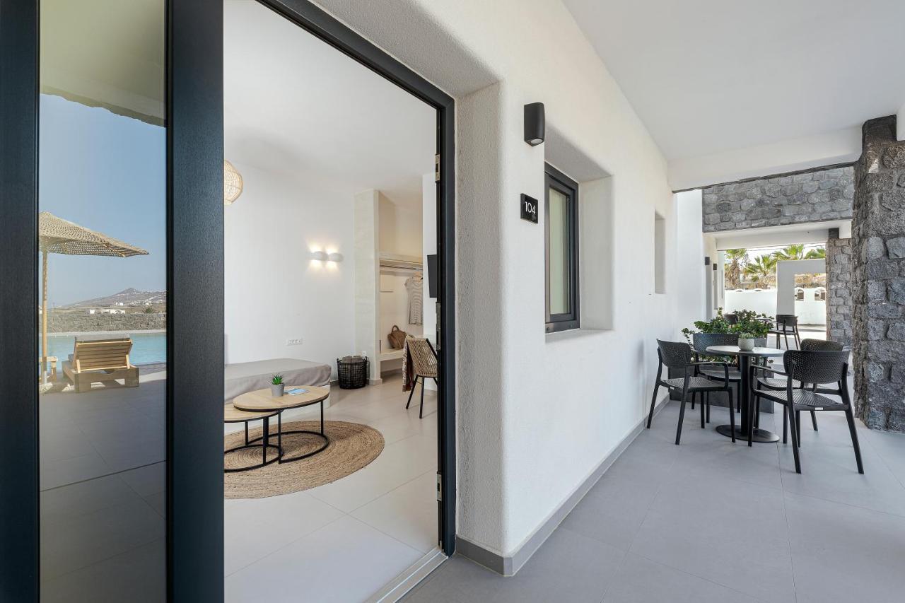 Onyx & Hotel Karterados (Santorini)