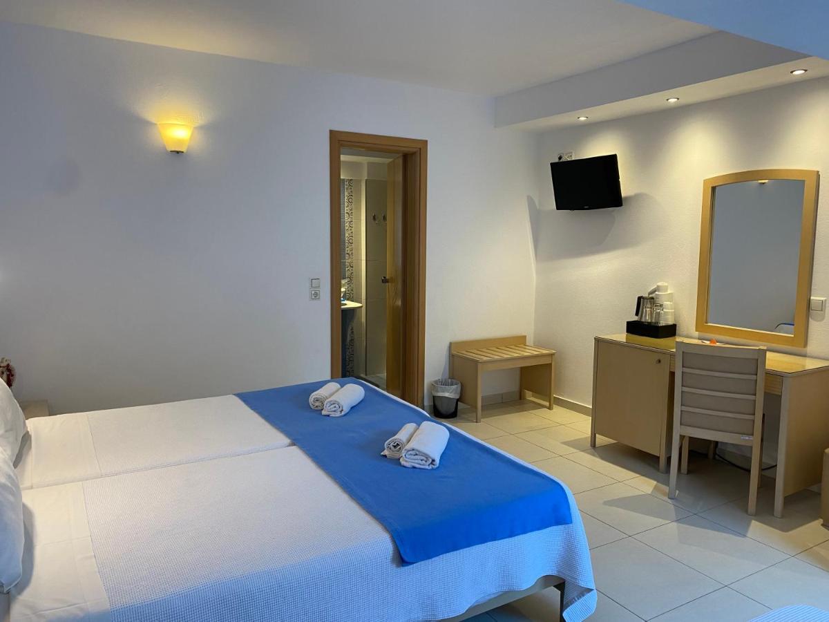 Aparthotel Stelios Place 3*