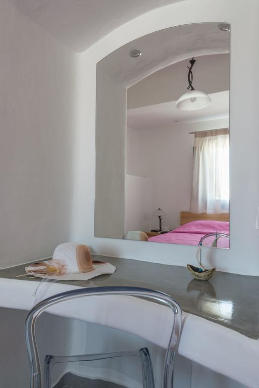 Pousada Aspronisi Luxury With Caldera View