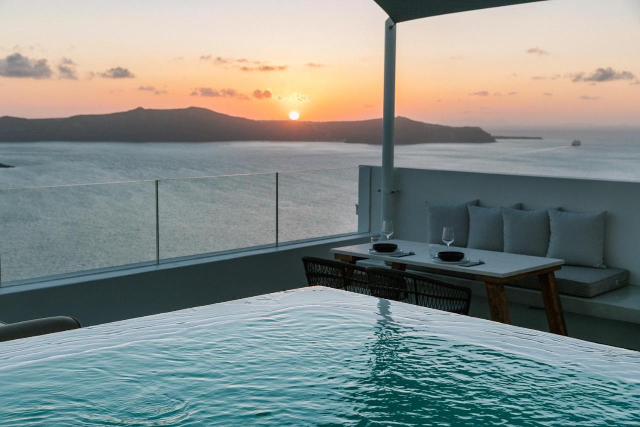Thera Apartment Fira (Santorini)