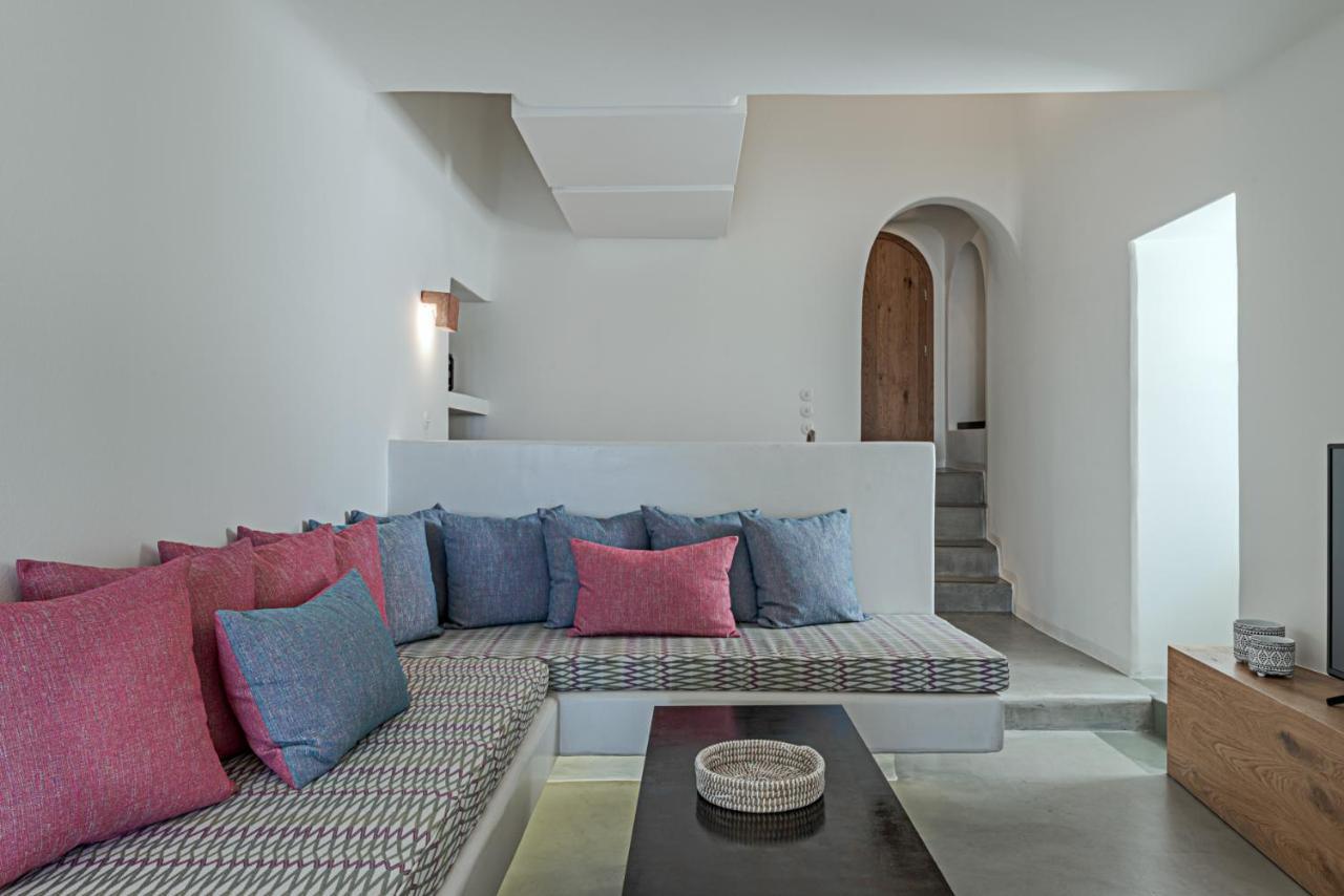 Thera Apartment *
