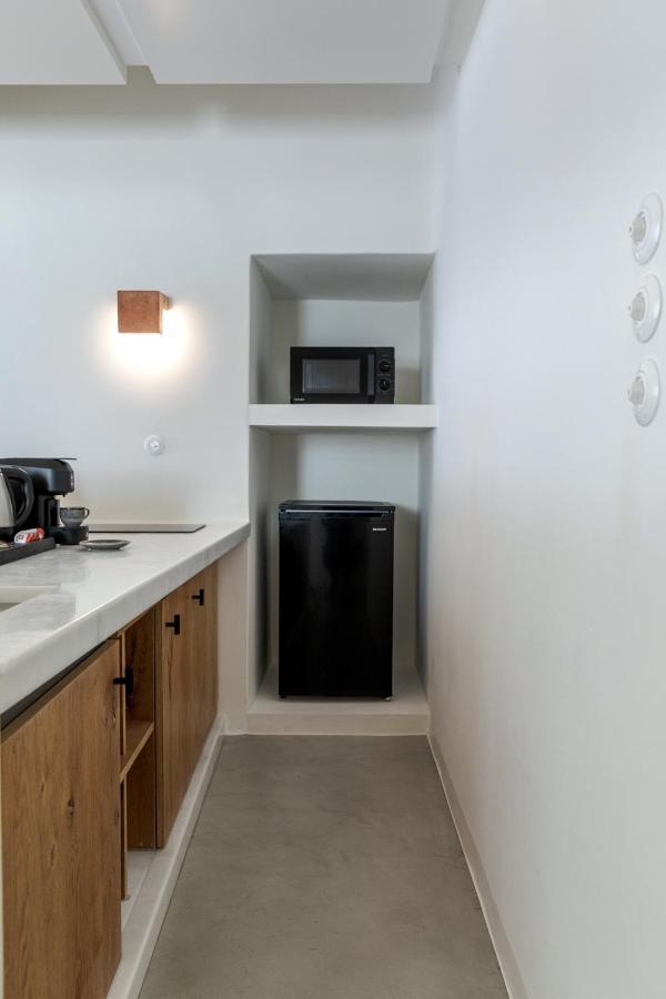 Thera Apartment *
