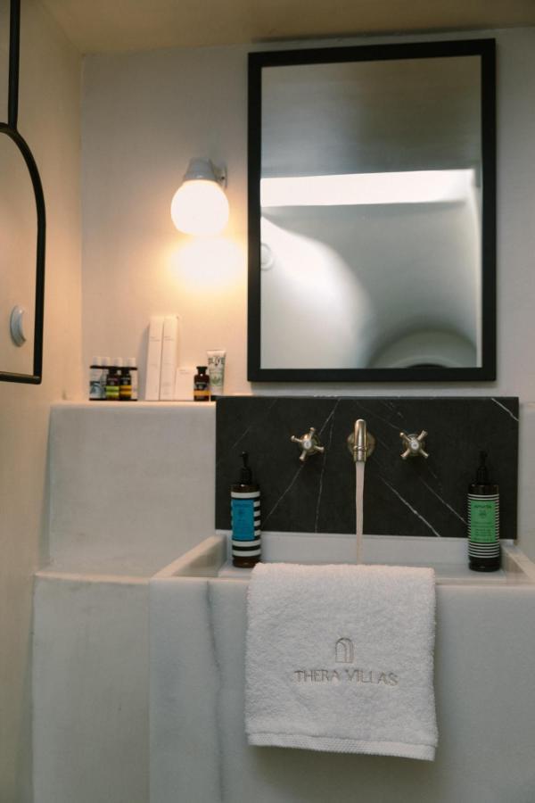 Thera Apartment