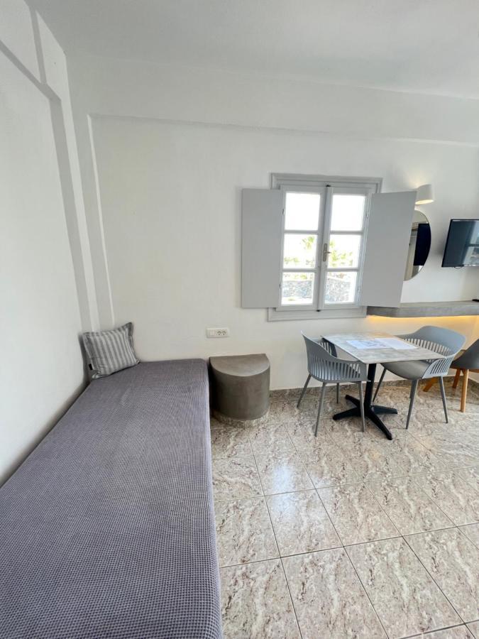 White Lily & Lofts - Adults Only 16