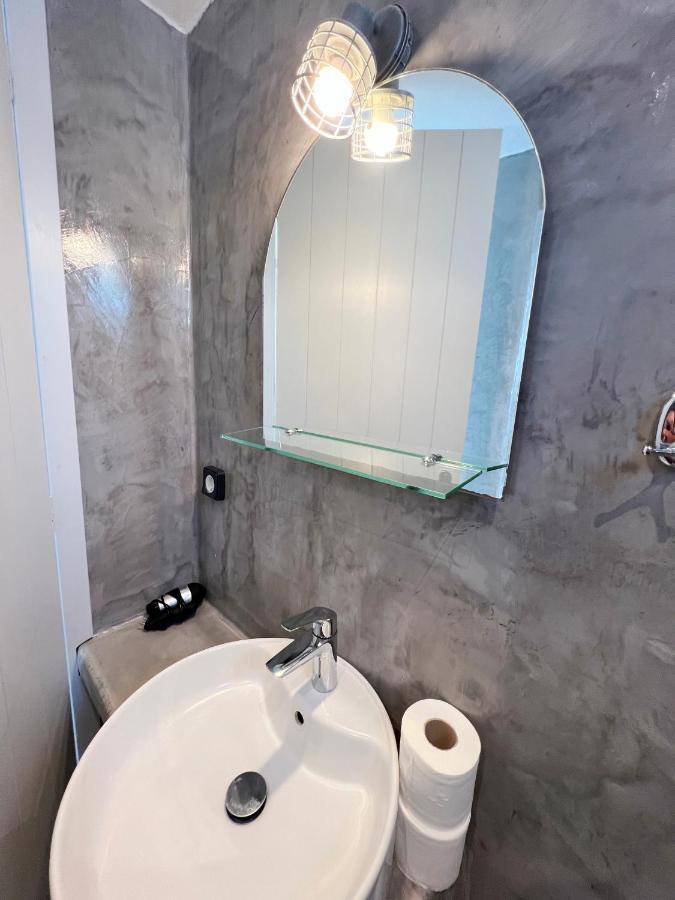 White Lily & Lofts - Adults Only 16 * Perivolos (Santorini)