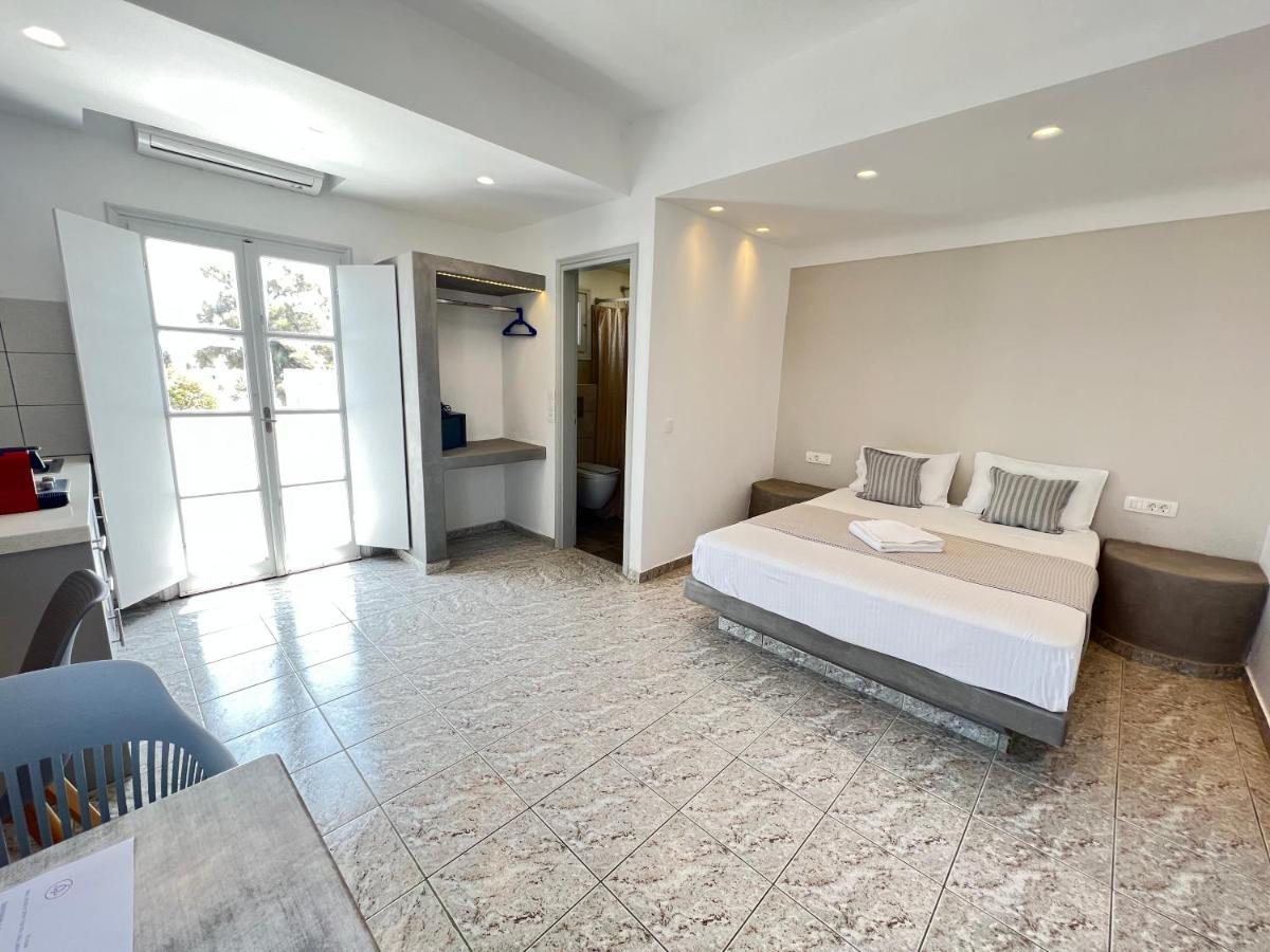 White Lily & Lofts - Adults Only 16