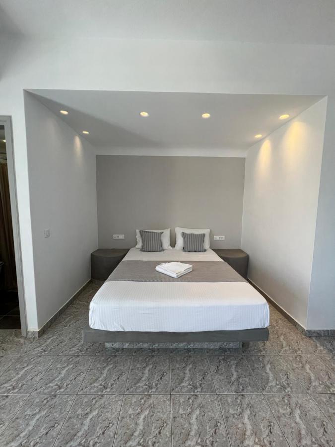 White Lily & Lofts - Adults Only 16 Hotel