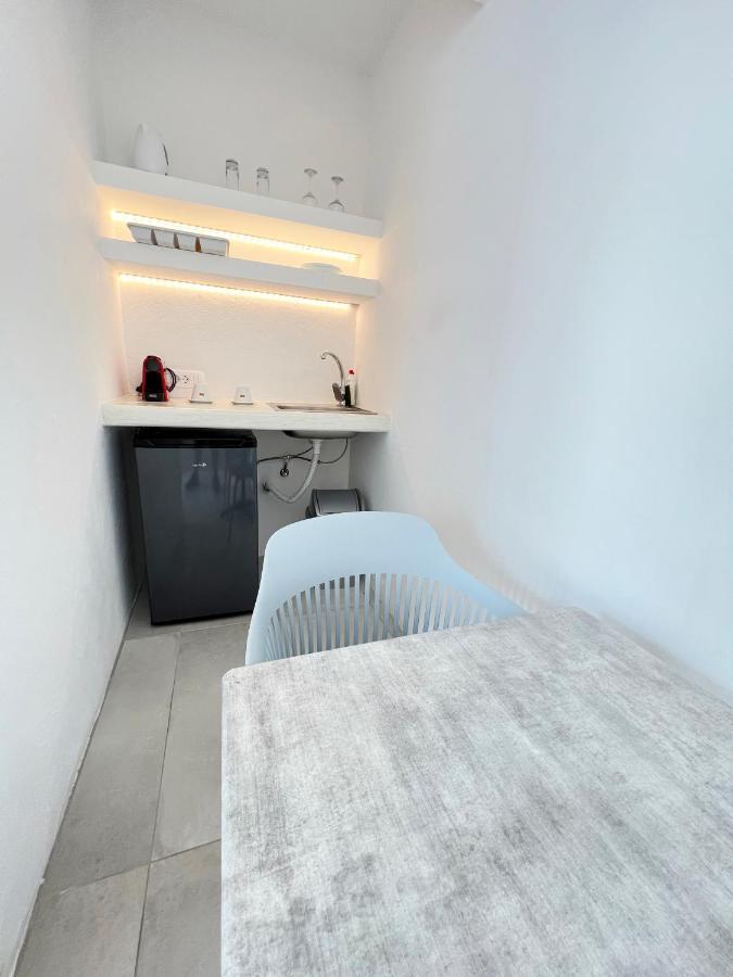 White Lily & Lofts - Adults Only 16 Perivolos (Santorini)