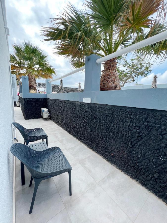 White Lily & Lofts - Adults Only 16 * Perivolos (Santorini)