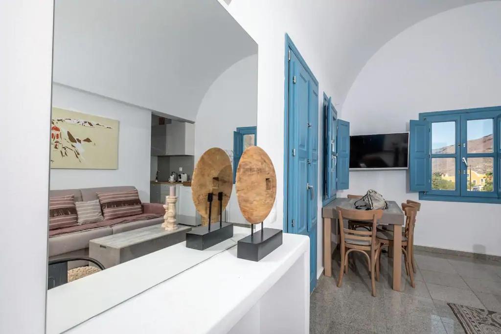 Gtk Santorini Oia Sunset Apartment
