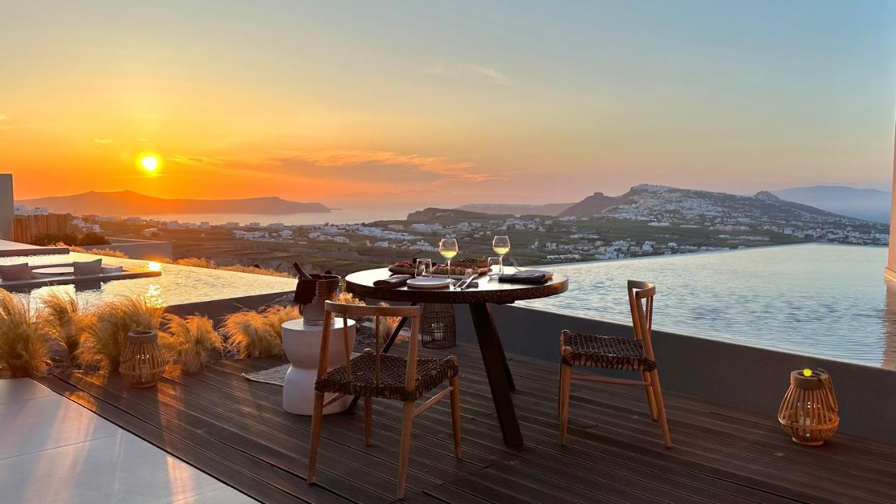 North Santorini - A Luxury Pousada *