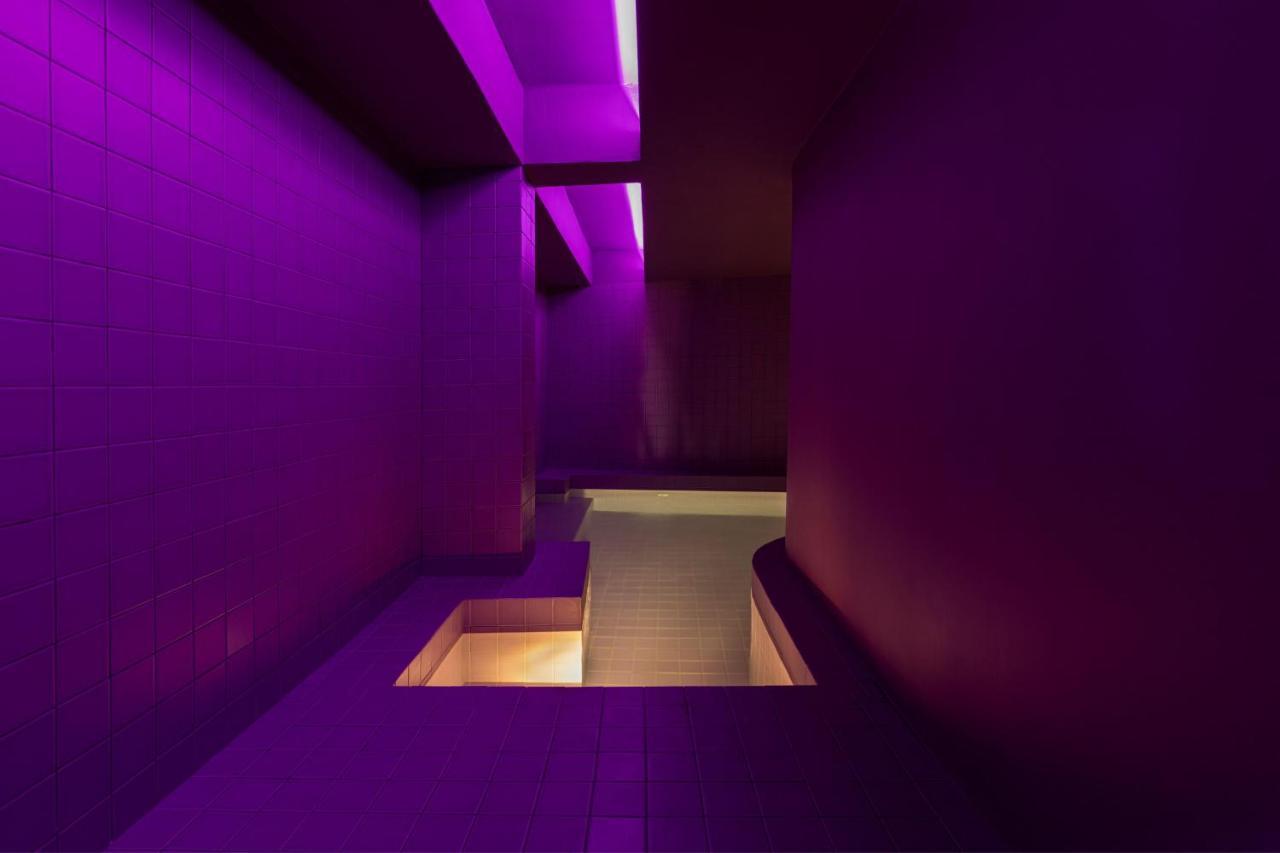 Neo Hotel *