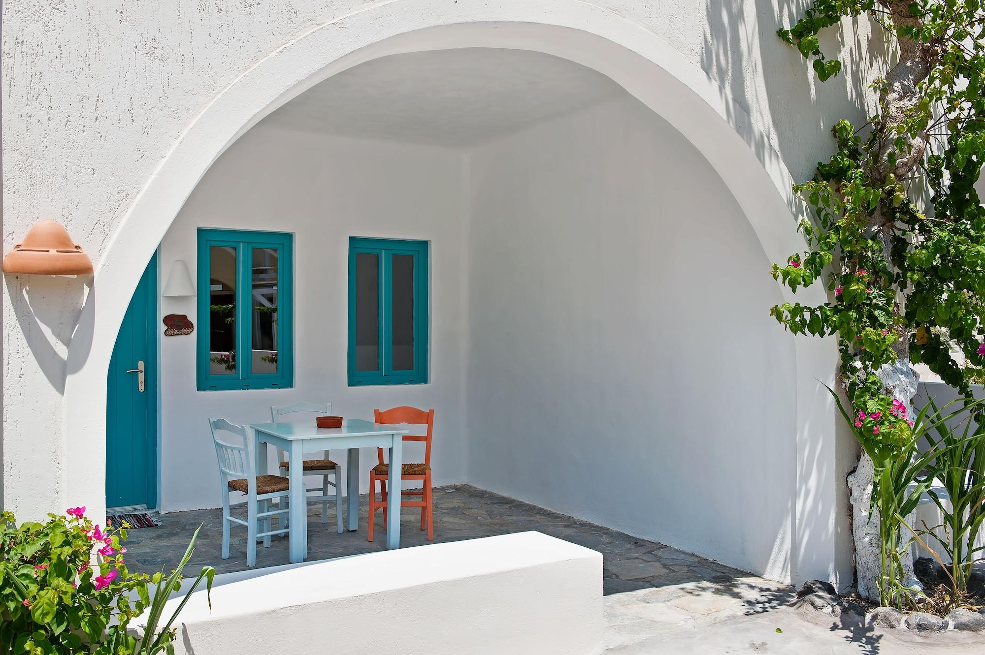 Nissia & Kamari (Santorini)