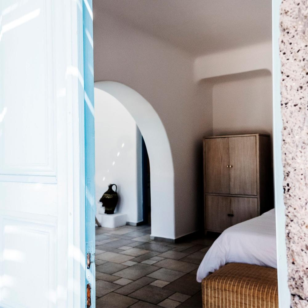 Black Rose Hotel Perissa (Santorini)