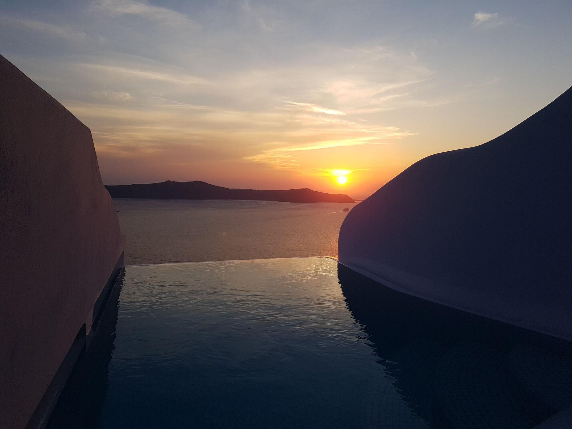 Adamant (adults Only) Fira (Santorini)