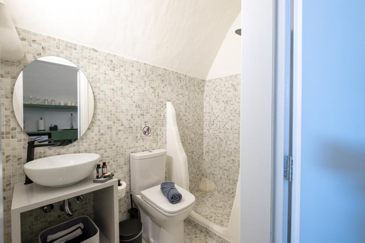 Outopoia Cave Aparthotel *