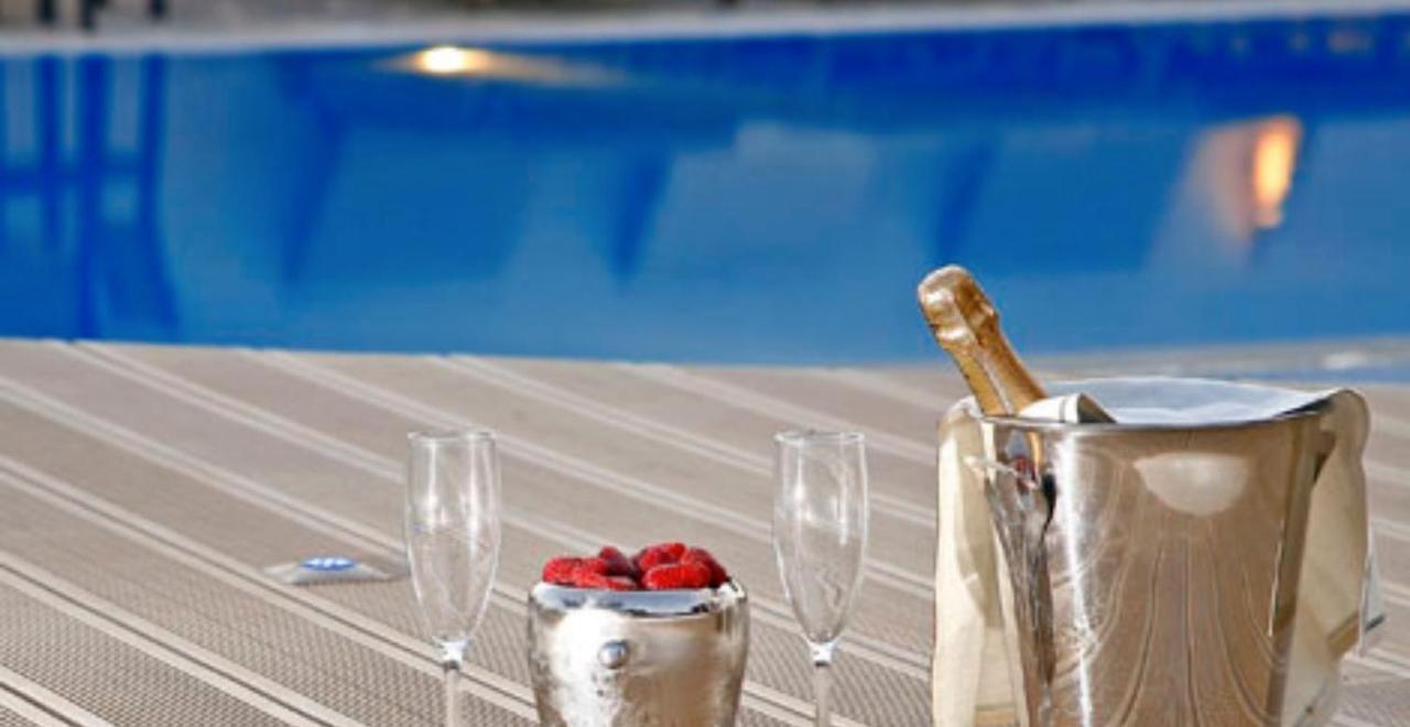 Hotel Thera Mare