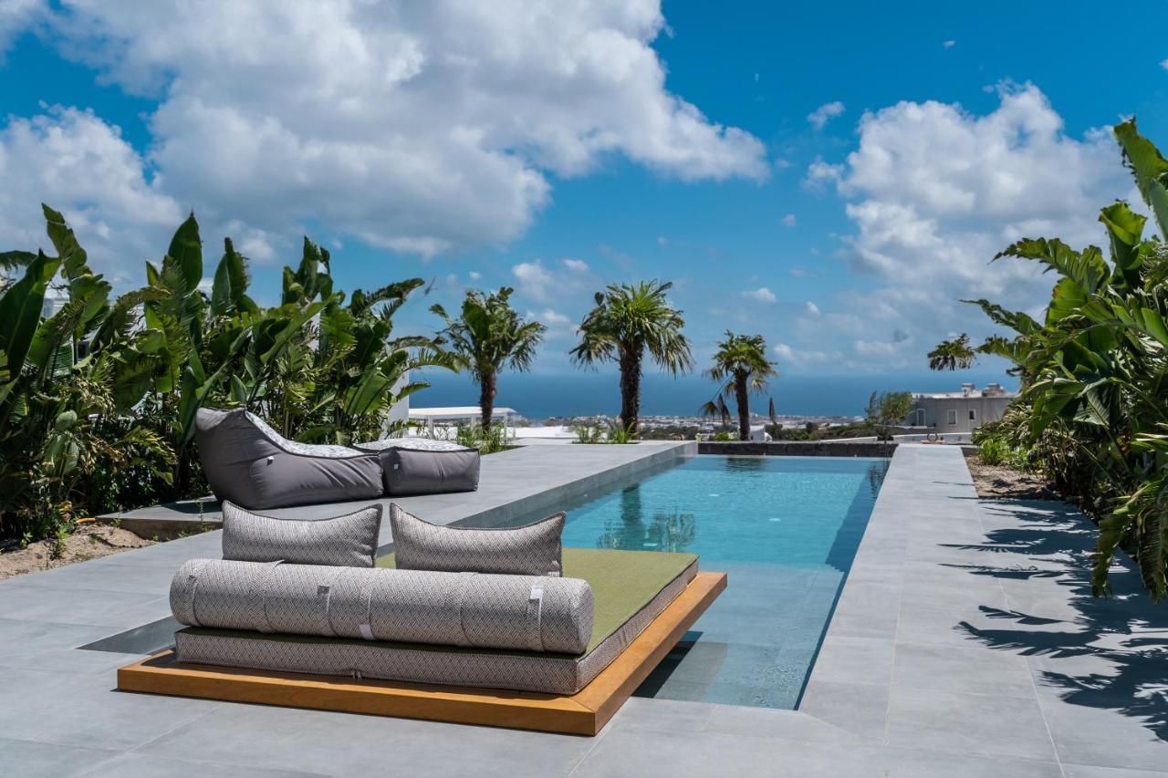 Numa Santorini *