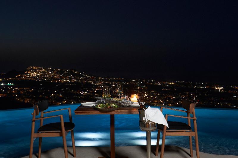 North Santorini - A Luxury