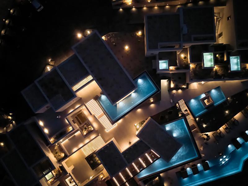 Hotel North Santorini - A Luxury
