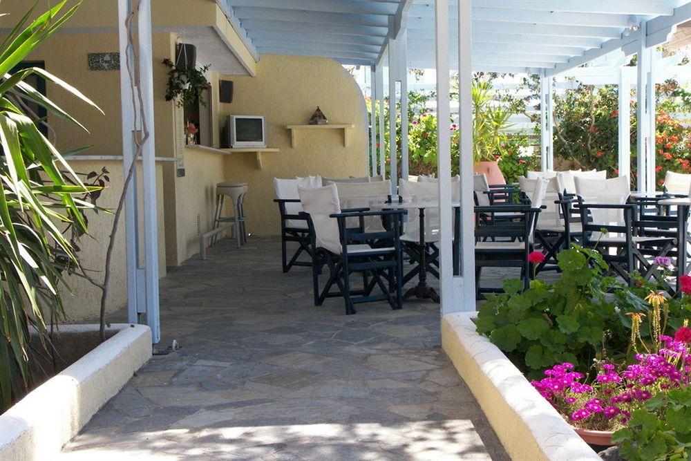 Alia Hotel Kamari (Santorini)