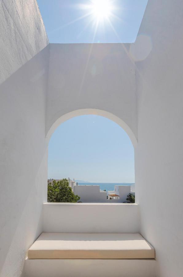 Voca & Kamari (Santorini)